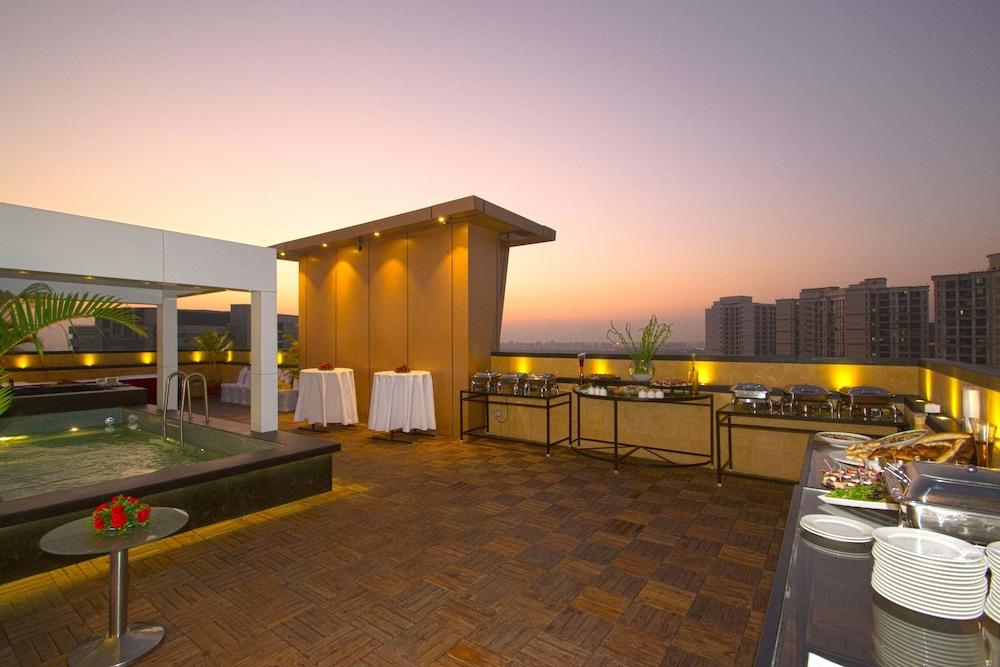 Sarovar Grand Hometel Mumbai Exteriör bild